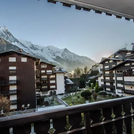 Au Pied Des Pistes Avec Superbe Vue Et Parking Prive - Fr-1-343-217 Apartment